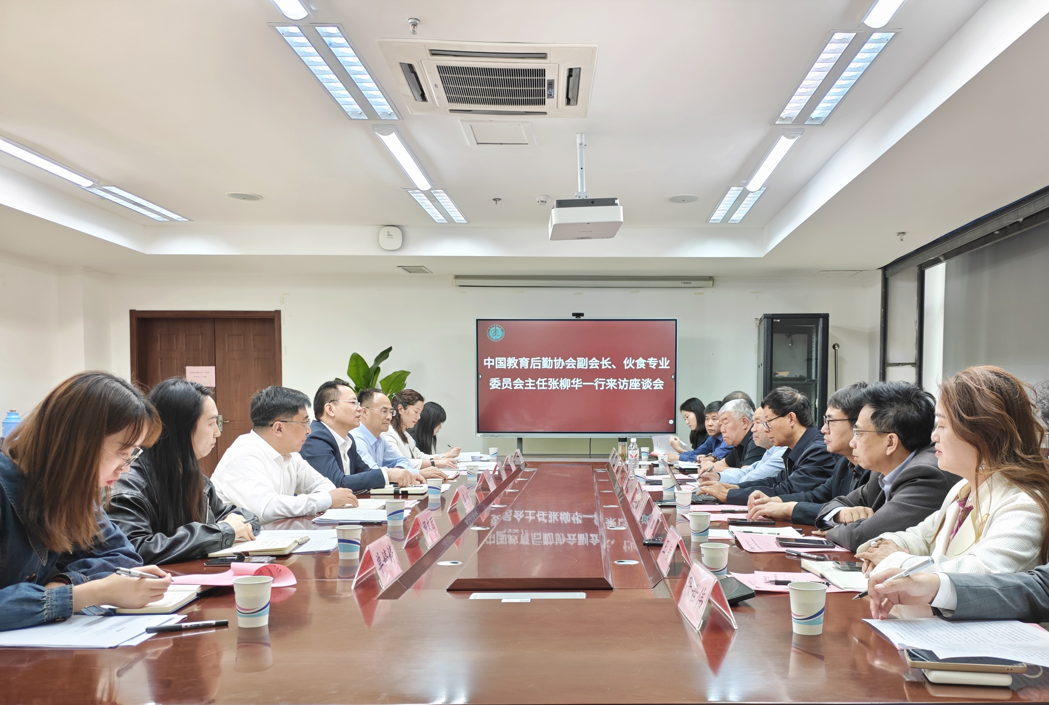 国产精品偷伦视频观看免费