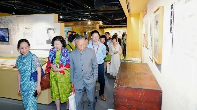 国产精品偷伦视频观看免费